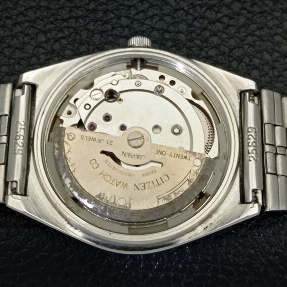 Vintage 1977 Citizen Automatic Mens Silver Watch W/daydate & Gold accents - Picture 9 of 9